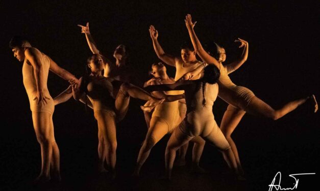 “Tekné: entre redes y emociones”, pieza de danza contemporánea que analiza cómo la tecnología impacta en el desarrollo humano