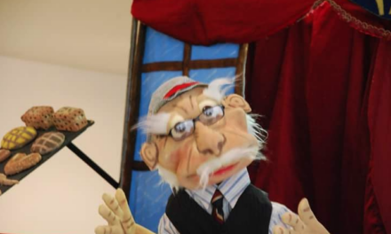 La compañía Huitzilin difunde la historia y tradiciones de México a través del Teatro 