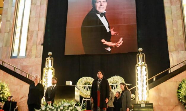 Rinden en el palacio de Bellas artes homenaje póstumo al actor a Héctor Bonilla