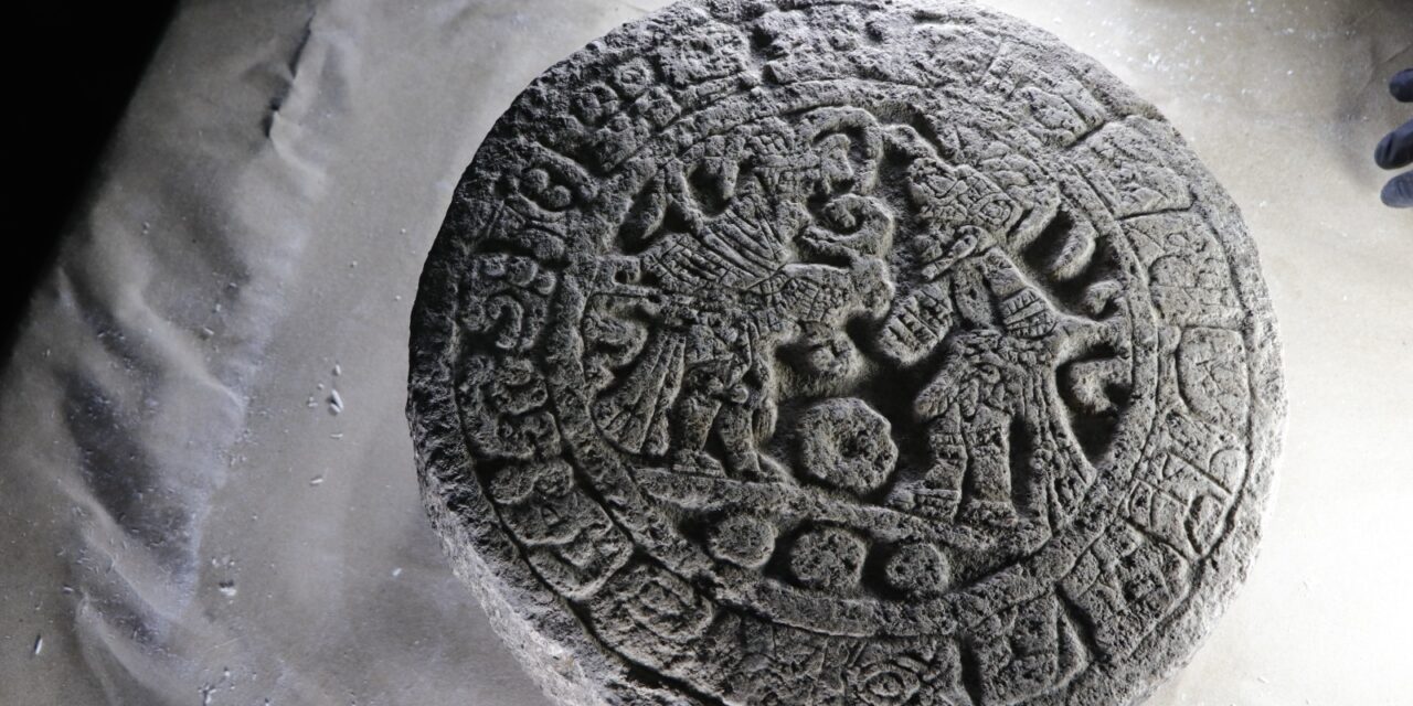 Descubren en Chichén Itzá un marcador de Juego de Pelota 