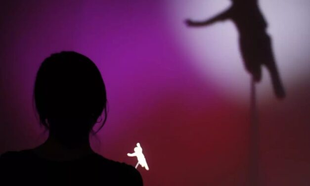 La compañía Pharo Teatro promueve el arte del teatro de sombras en Sonora
