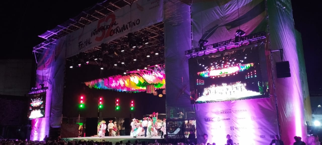 Se inaugura la edición 52 del Festival Internacional Cervantino con La Guelaguetza