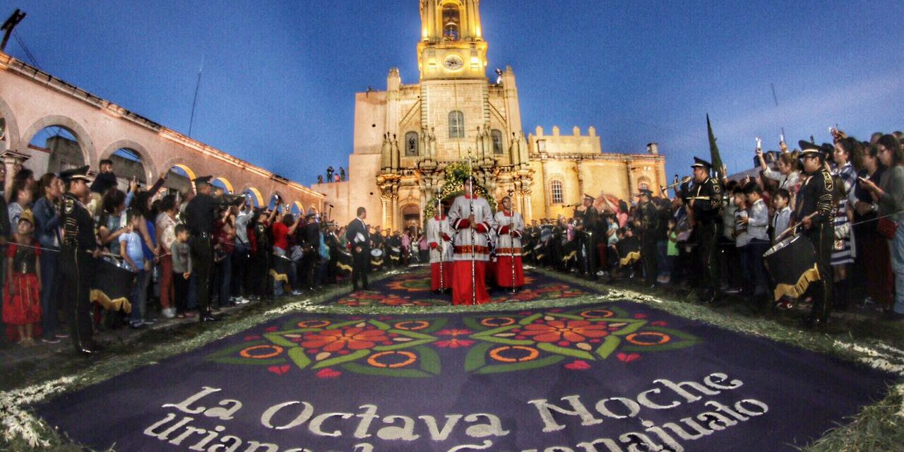 Alfombras y tapetes de aserrín en Uriangato Guanajuato