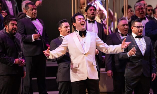 EL PAISAJE URBANO DE LA CIUDAD DE MÉXICO DE LOS AÑOS SETENTA ES EL ESCENARIO PARA RIGOLETTO.