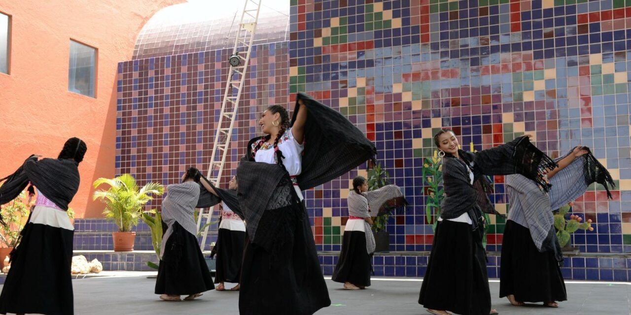 CON “HUATEQUE DE TRADICIÓN Y ESCENA” EL CENART CELEBRA EL DÍA INTERNACIONAL DE LA DANZA.