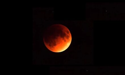 Eclipse total de luna de sangre.