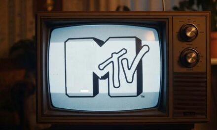 cómo le hacia MTV para transmitir las 24 horas del día videos musicales.